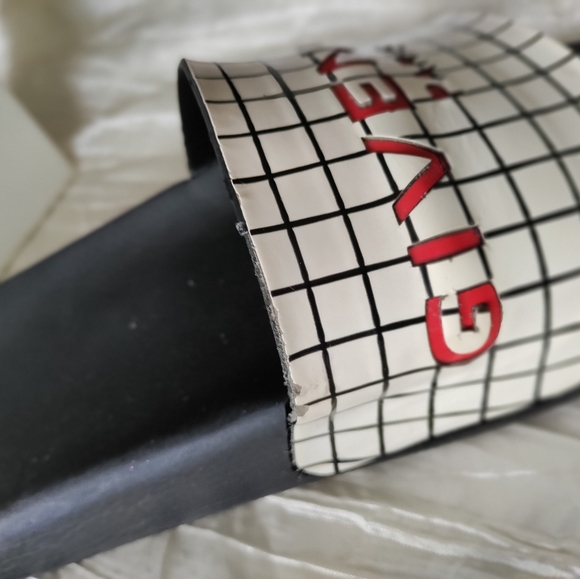 Givenchy Slides - Picture 2 of 6